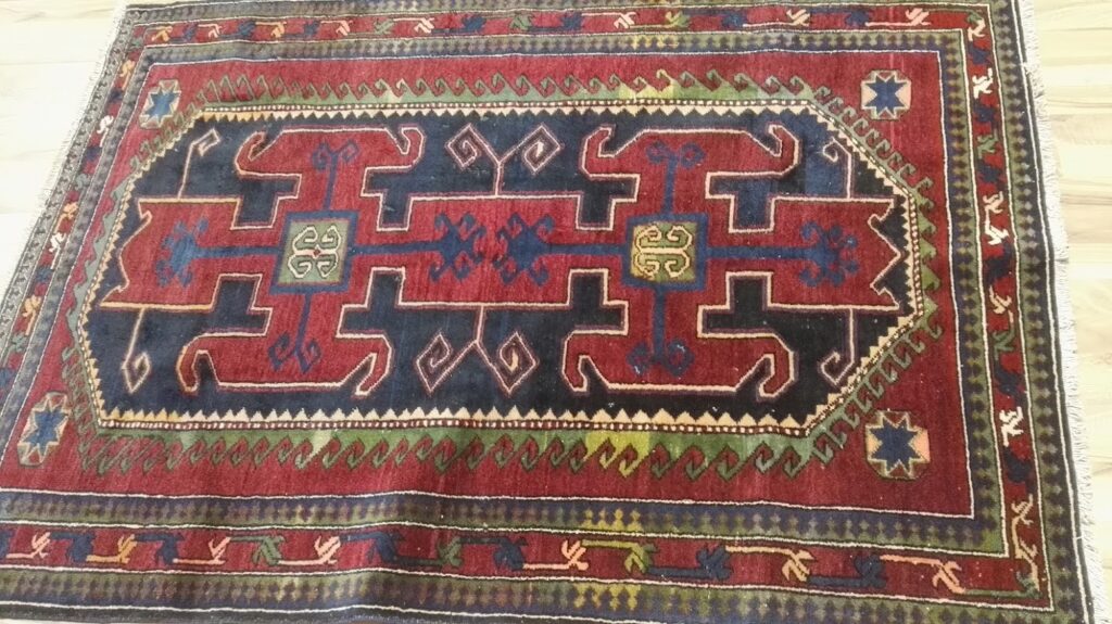 Persky-vlneny-koberec-pred-cistenim-1-1024x575